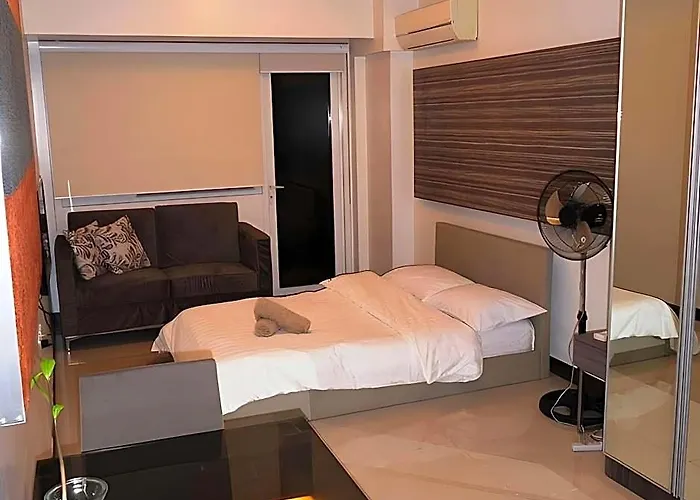 Hotel Solemare Parksuites - R Us Manila